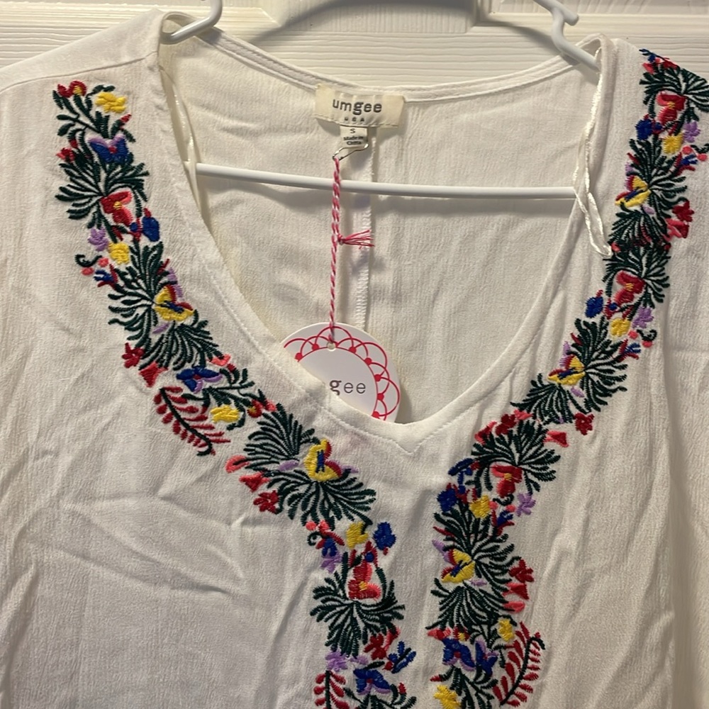 Shirt - Picture 2 of 3